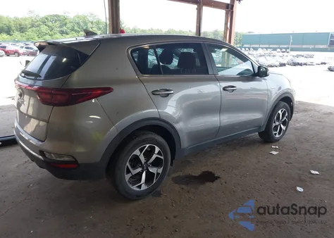 2021 Kia Sportage Lx z USA, uszkodzony, nr VIN KNDPMCAC7M7881791